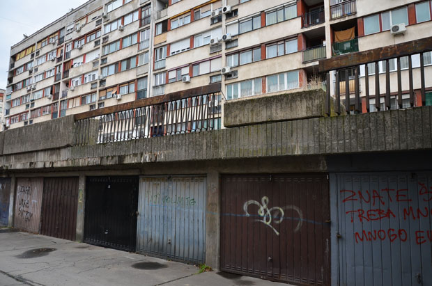 Гаражe скупљe и од станoвa: У Новом Саду драстично скочиле цене најмљивања и продаје простора за смештај аутомобила